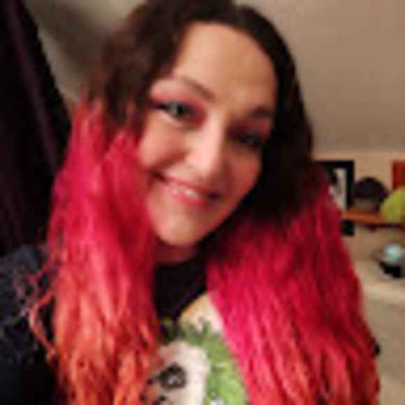 Meet your Posher, Gina - Picture 1 of 1